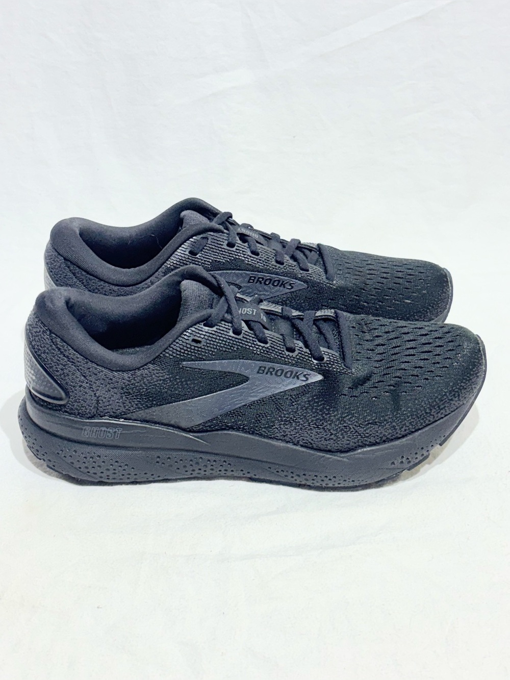 Brooks Sneakers Womens 10 B Ghost 16 Black Running Athletic Shoes 1204071B020